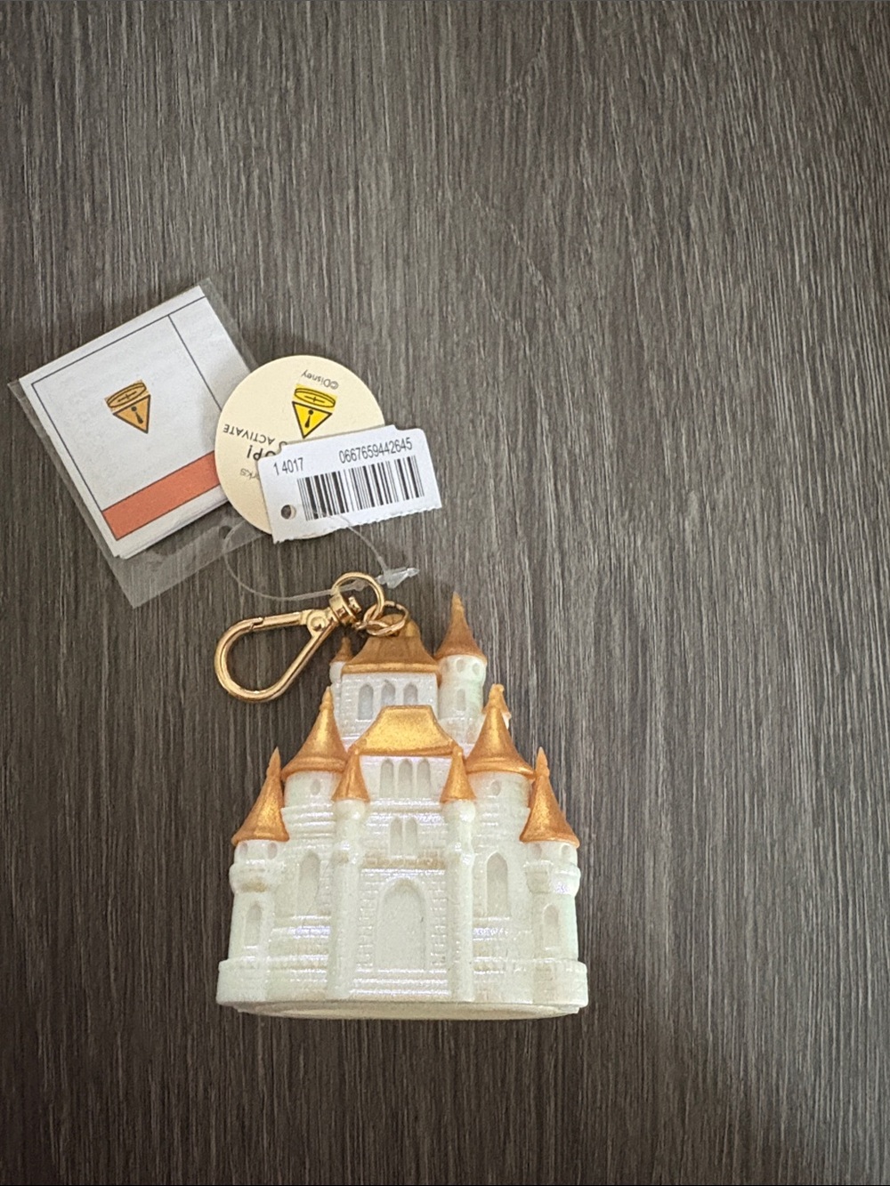 Bath and body works castle hand sanitizer holder brand new